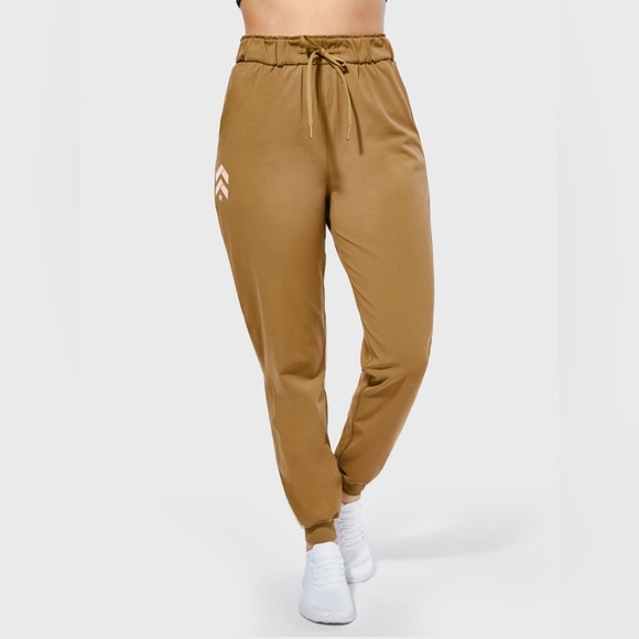 lululemon athletica Pants - Lululemon x Barry’s Bootcamp Women’s Stretch High Rise Jogger Pants Olive Size 8